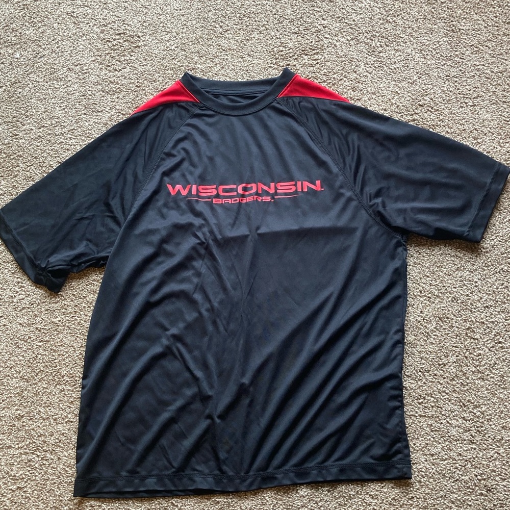 Wisconsin Badgers Men’s T Shirt Sz LG